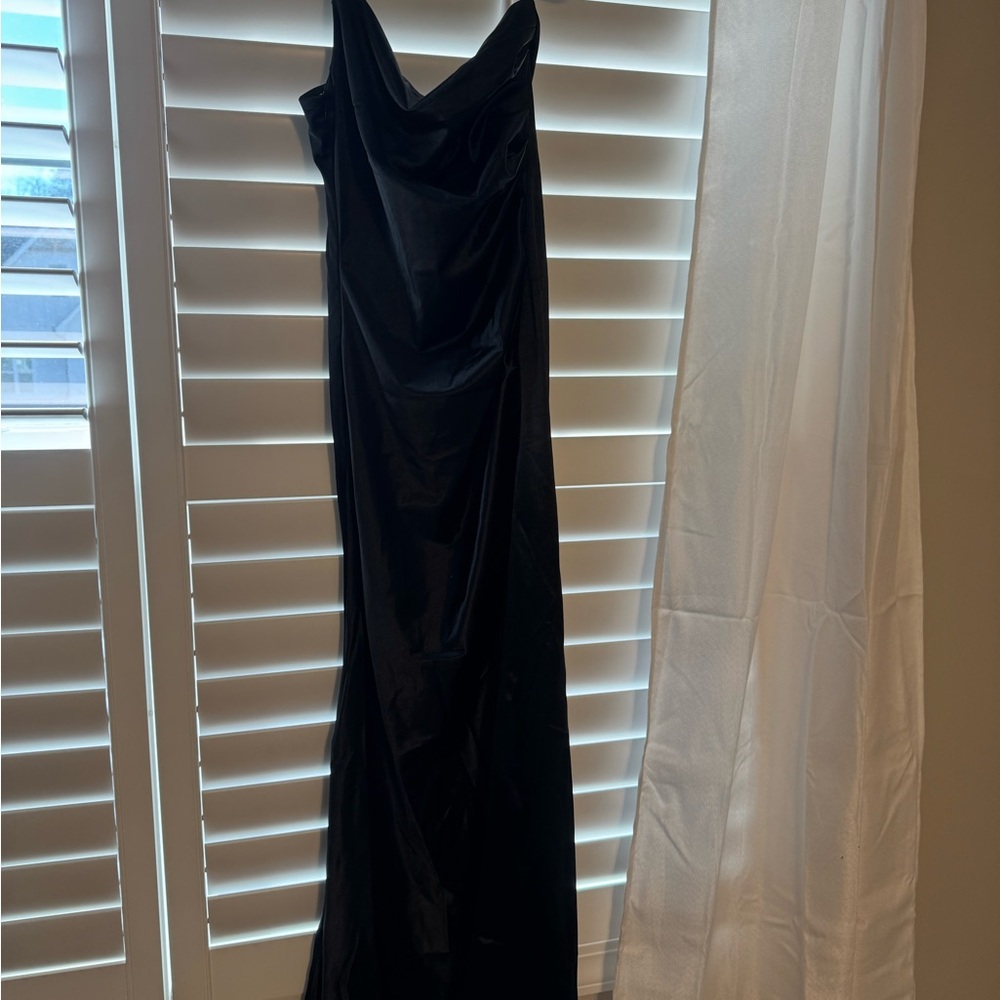 Elegant Black Evening Dress